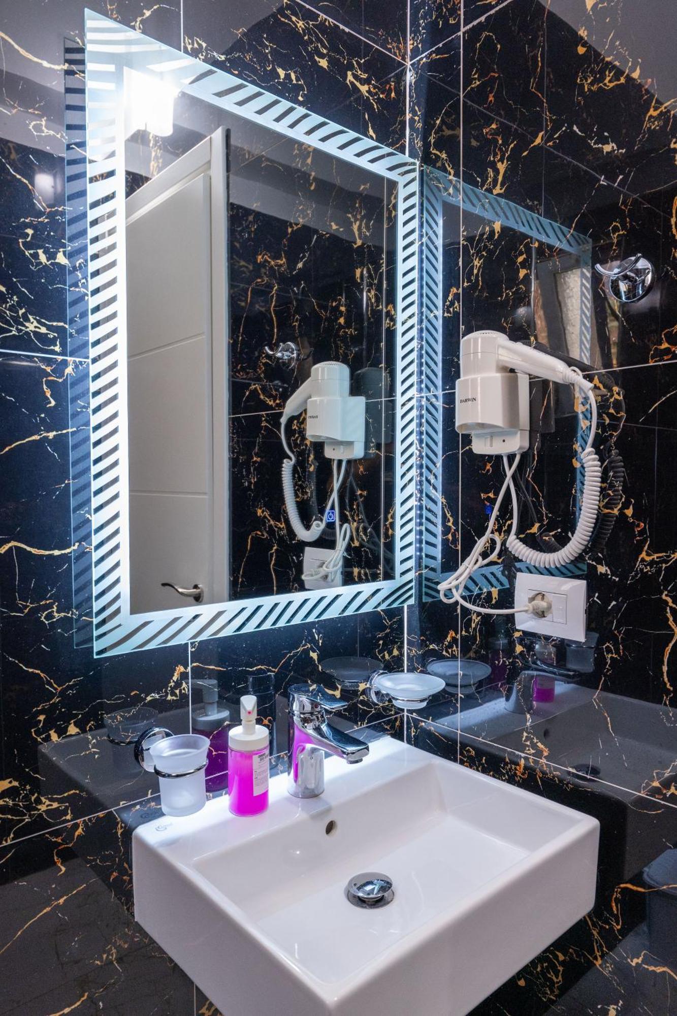 Hotel Elite Саранда Екстер'єр фото